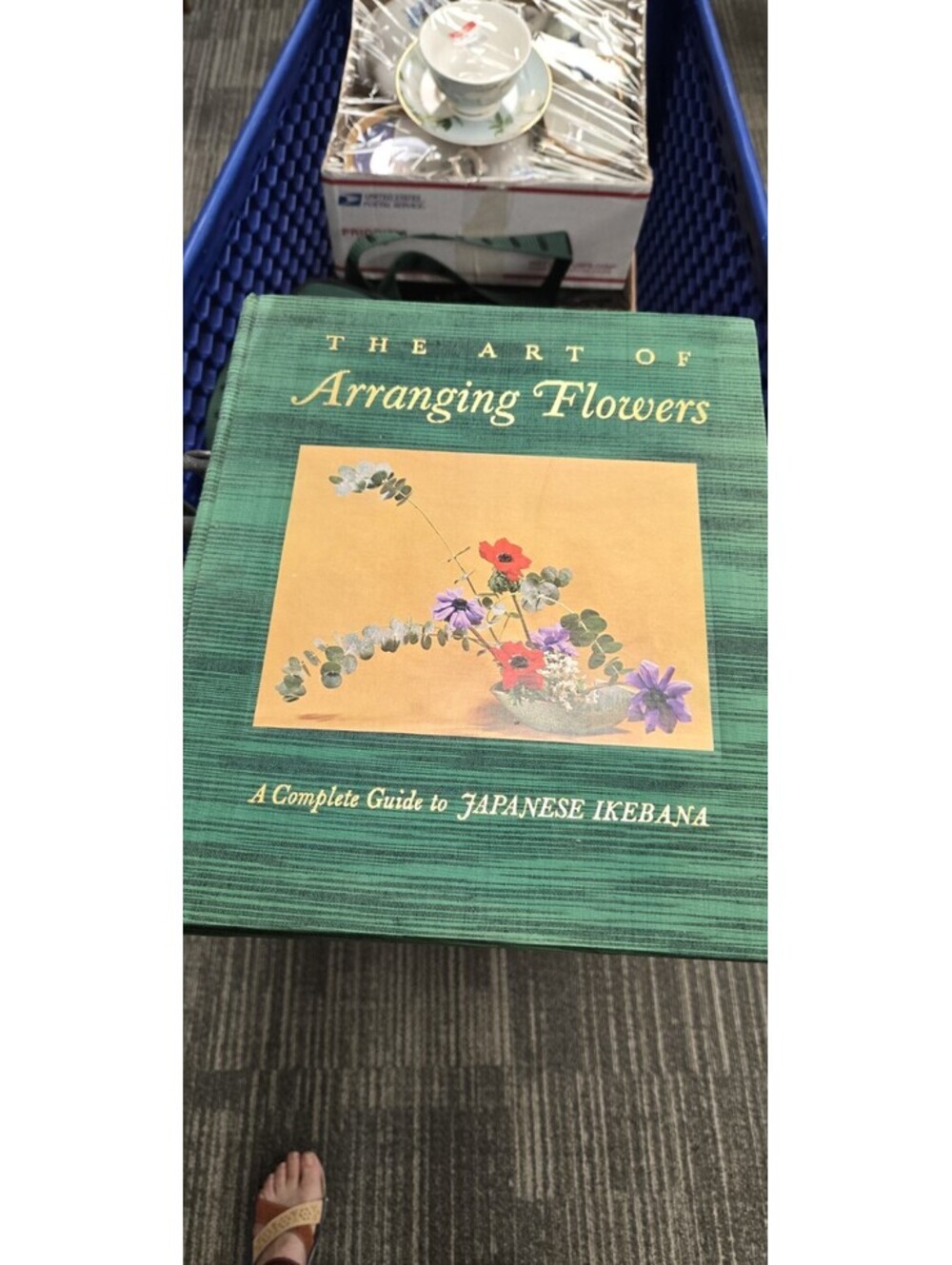 1965 Art of Arranging Flowers by Shozo Sato  with Plates VG condition